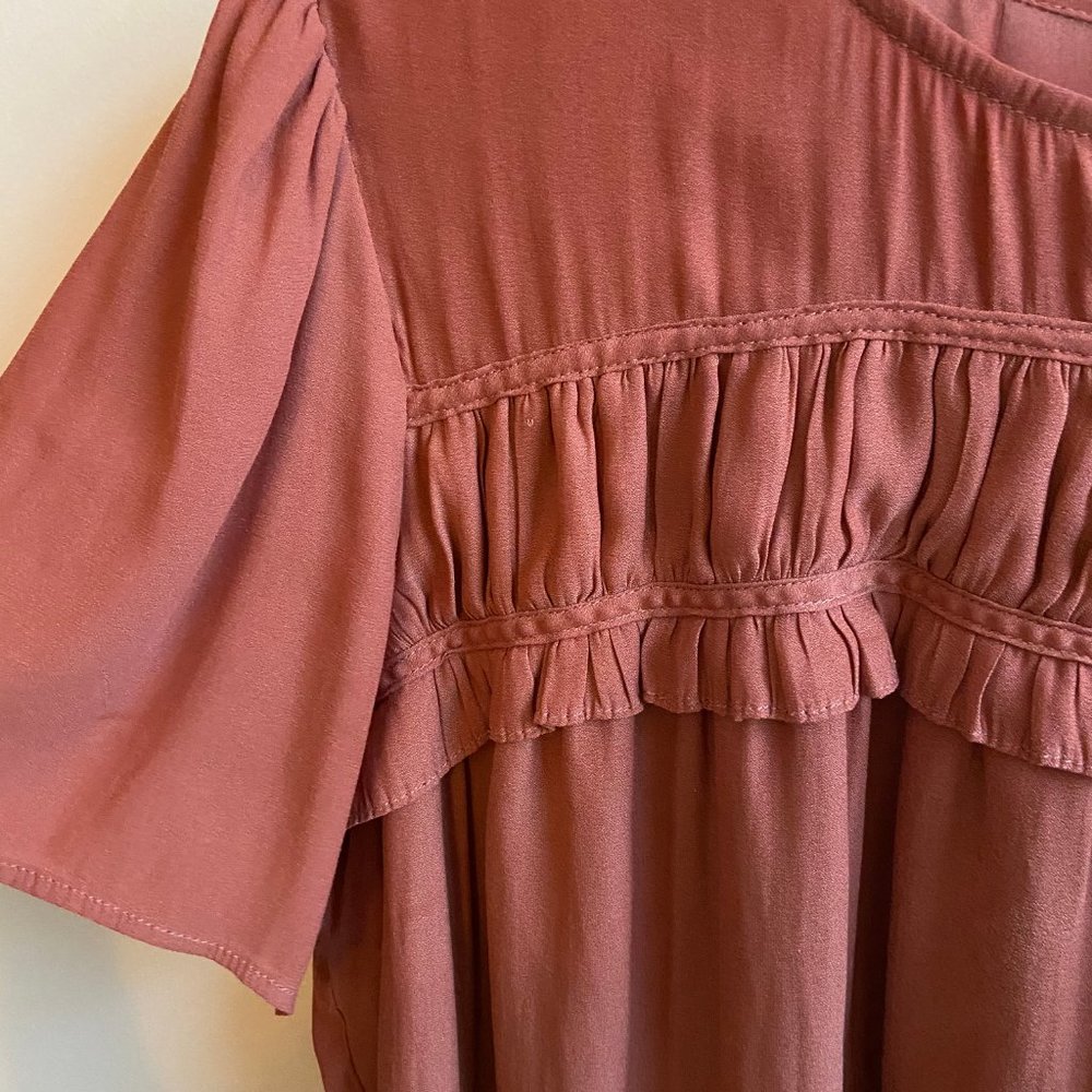 Dusty Pink Ruffle top - Picture 3 of 4